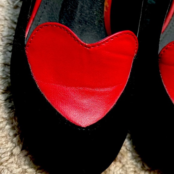 T.U.K. Velvet Kitten Heels with Red Heart - Picture 2 of 6
